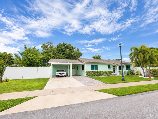 601 SE 3RD Avenue, Delray Beach, FL 33483