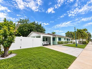 601 SE 3RD Avenue, Delray Beach, FL 33483