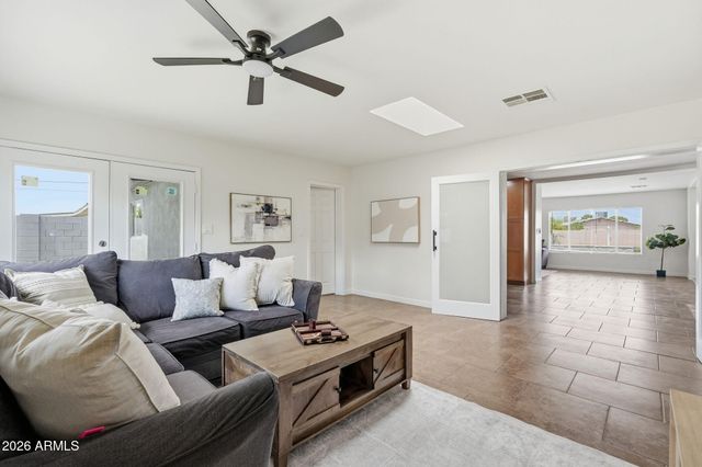 1625 W ORANGEWOOD Avenue, Phoenix, AZ 85021