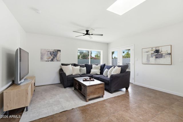 1625 W ORANGEWOOD Avenue, Phoenix, AZ 85021