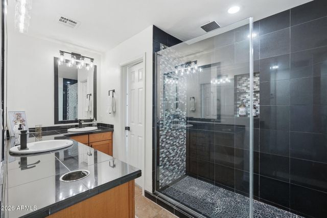 1625 W ORANGEWOOD Avenue, Phoenix, AZ 85021