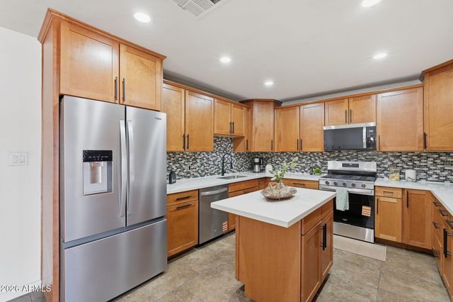 1625 W ORANGEWOOD Avenue, Phoenix, AZ 85021