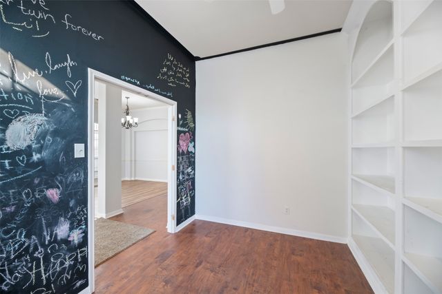 5541 Dunn Hill Drive, Fort Worth, TX 76137