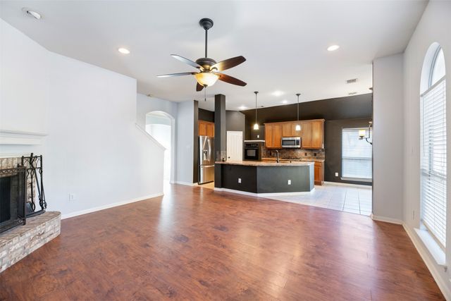 5541 Dunn Hill Drive, Fort Worth, TX 76137