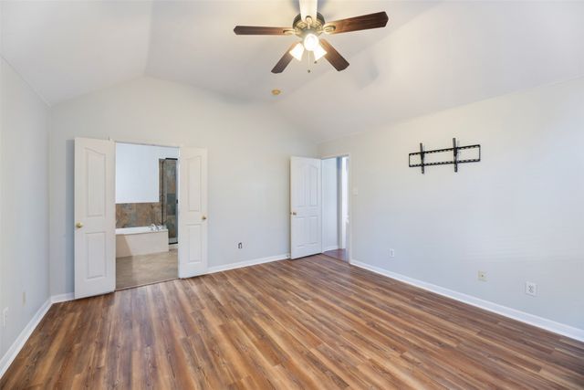 5541 Dunn Hill Drive, Fort Worth, TX 76137