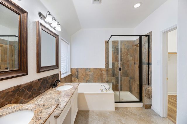 5541 Dunn Hill Drive, Fort Worth, TX 76137