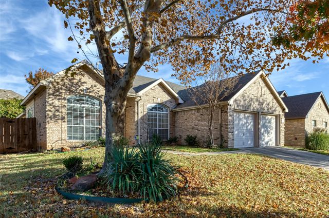 5541 Dunn Hill Drive, Fort Worth, TX 76137