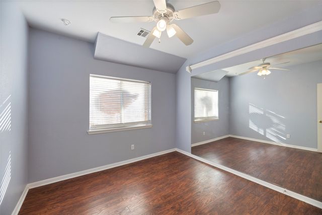 5541 Dunn Hill Drive, Fort Worth, TX 76137