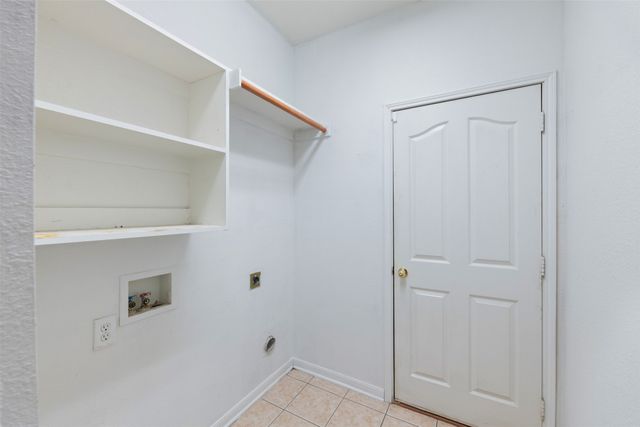 5541 Dunn Hill Drive, Fort Worth, TX 76137