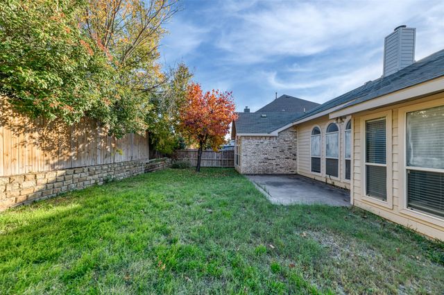 5541 Dunn Hill Drive, Fort Worth, TX 76137