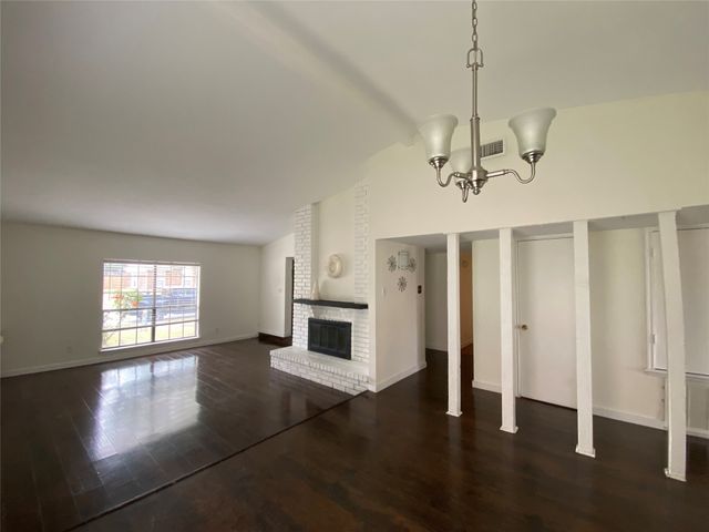 2018 Clark Trail, Grand Prairie, TX 75052