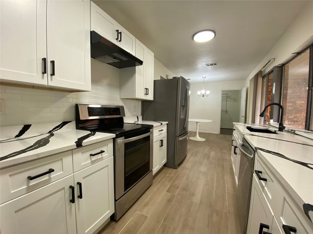 2018 Clark Trail, Grand Prairie, TX 75052