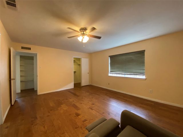 2018 Clark Trail, Grand Prairie, TX 75052