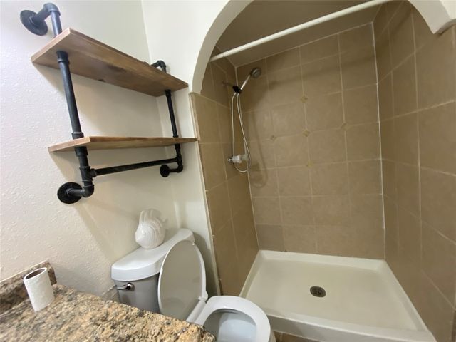 2018 Clark Trail, Grand Prairie, TX 75052