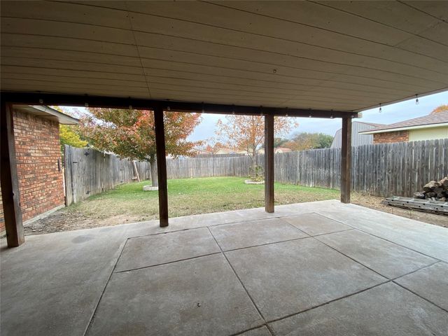 2018 Clark Trail, Grand Prairie, TX 75052