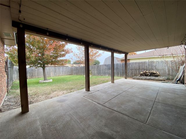 2018 Clark Trail, Grand Prairie, TX 75052