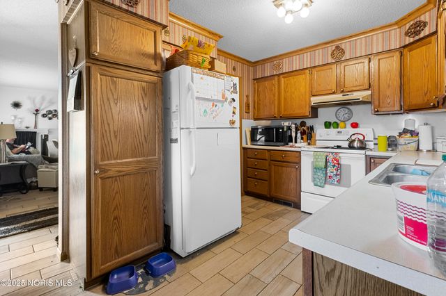 1001 Decker Avenue, Findlay, OH 45840