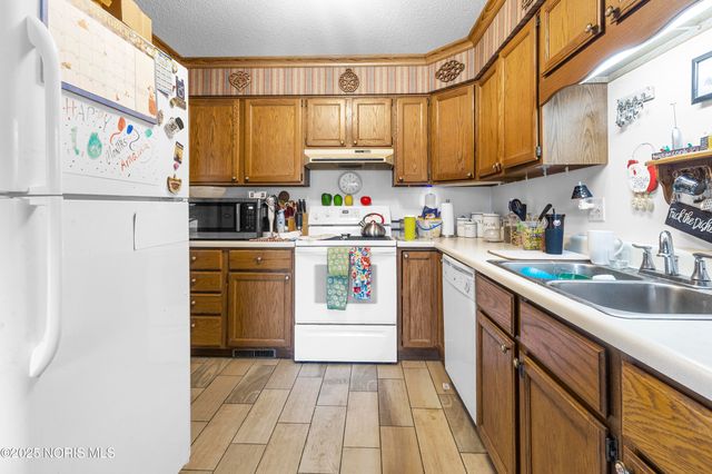 1001 Decker Avenue, Findlay, OH 45840