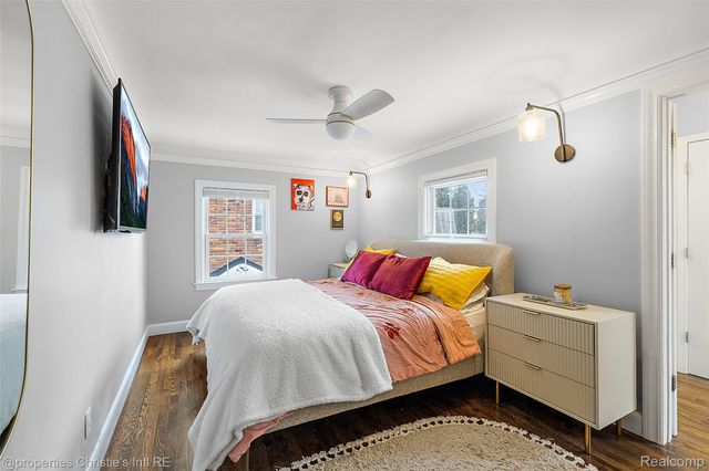 446 McKinley Avenue, Grosse Pointe Farms, MI 48236