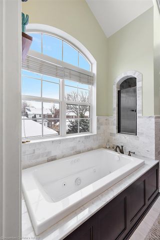 446 McKinley Avenue, Grosse Pointe Farms, MI 48236