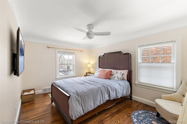 446 McKinley Avenue, Grosse Pointe Farms, MI 48236