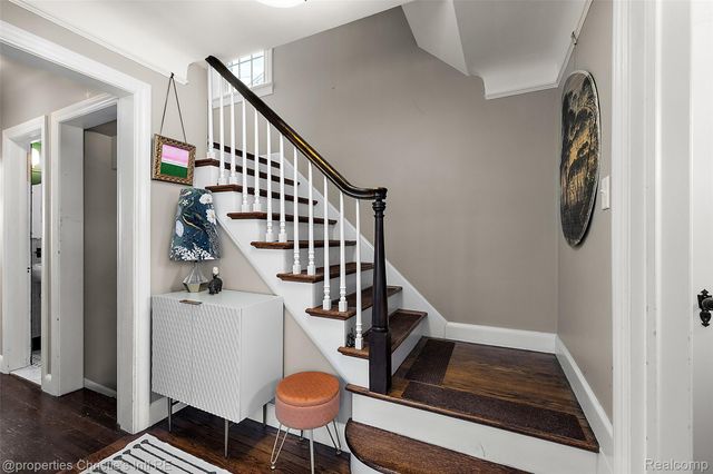 446 McKinley Avenue, Grosse Pointe Farms, MI 48236