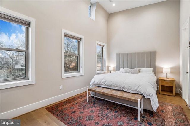 522 NW TAYLOR ST NW, Washington, DC 20011