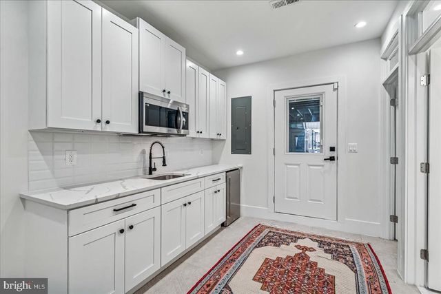 522 NW TAYLOR ST NW, Washington, DC 20011