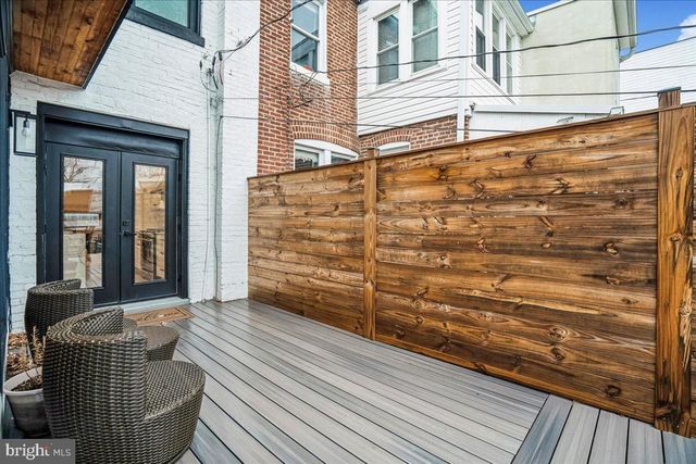 522 NW TAYLOR ST NW, Washington, DC 20011