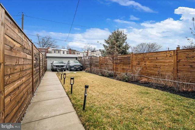 522 NW TAYLOR ST NW, Washington, DC 20011