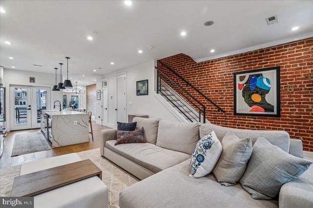 522 NW TAYLOR ST NW, Washington, DC 20011