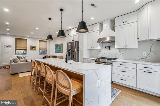 522 NW TAYLOR ST NW, Washington, DC 20011