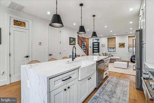 522 NW TAYLOR ST NW, Washington, DC 20011