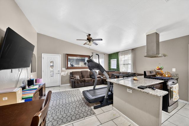 68-70 S Jaye Street, Porterville, CA 93257