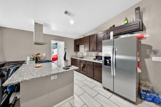 68-70 S Jaye Street, Porterville, CA 93257