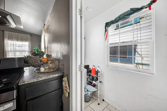 68-70 S Jaye Street, Porterville, CA 93257