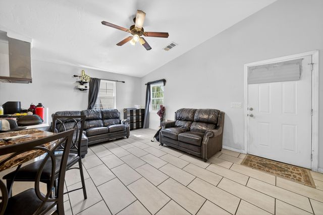 68-70 S Jaye Street, Porterville, CA 93257