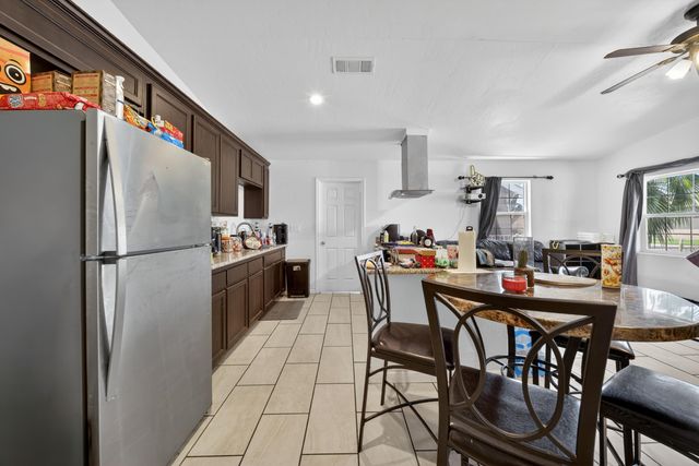 68-70 S Jaye Street, Porterville, CA 93257