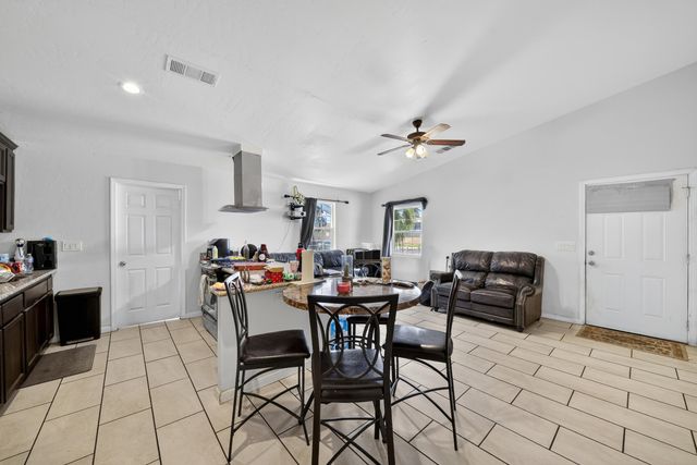 68-70 S Jaye Street, Porterville, CA 93257