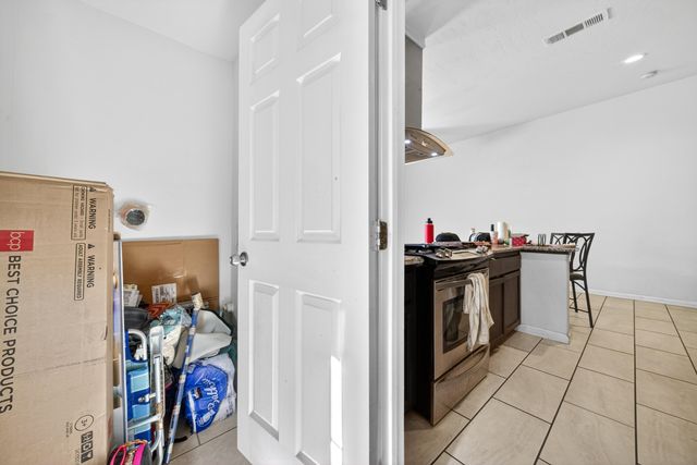 68-70 S Jaye Street, Porterville, CA 93257