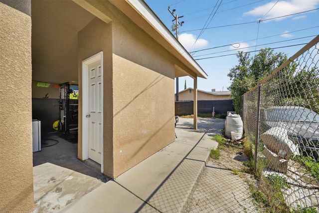 68-70 S Jaye Street, Porterville, CA 93257