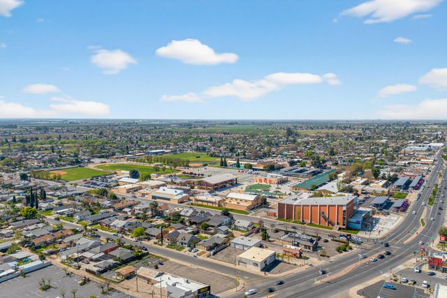 68-70 S Jaye Street, Porterville, CA 93257