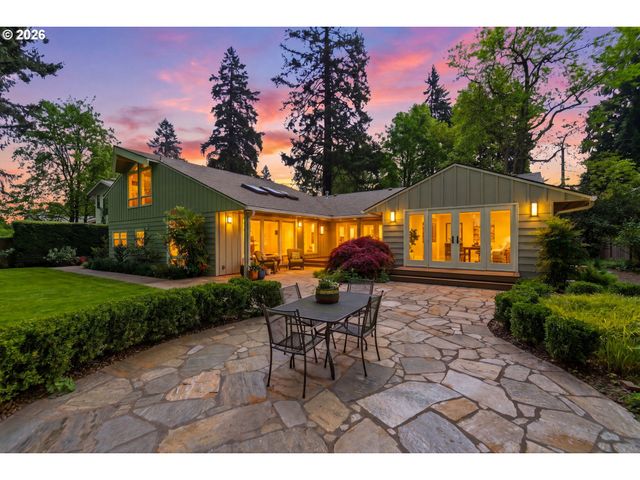 1051 SUNNINGDALE Rd, Lake Oswego, OR 97034