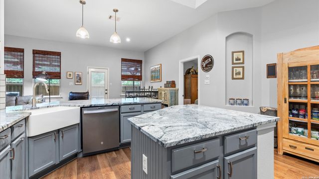 1208 Terrace Ct, New Braunfels, TX 78130