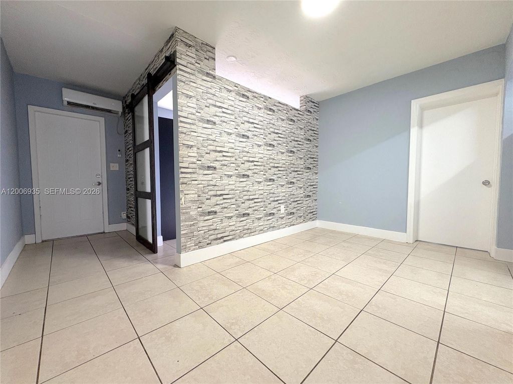 1815 Mckinley St 9, Hollywood, FL 33020