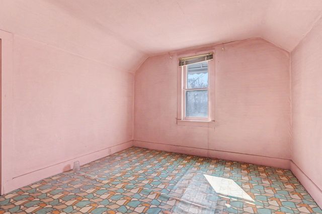 1805 Fremont Avenue, Bay City, MI 48708