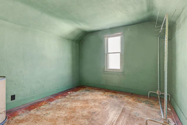 1805 Fremont Avenue, Bay City, MI 48708