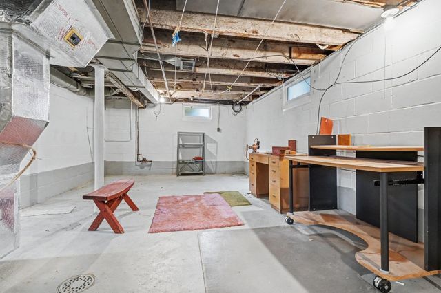 1805 Fremont Avenue, Bay City, MI 48708