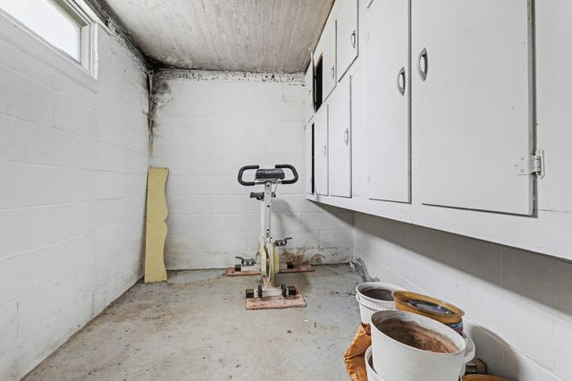 1805 Fremont Avenue, Bay City, MI 48708