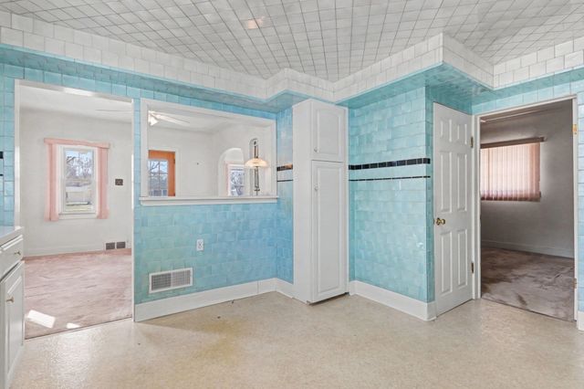 1805 Fremont Avenue, Bay City, MI 48708